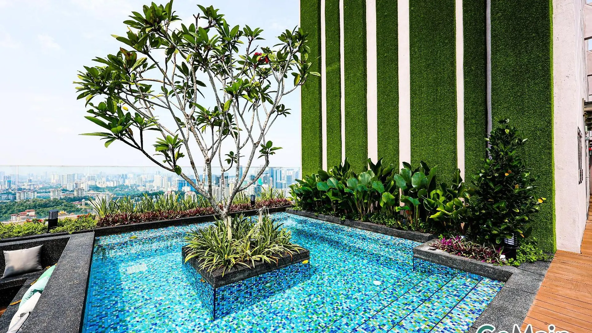 Infinity Skypool - Kl Suite Kl Sentral Brickfield By Gomain Kuala Lumpur Ma­lay­sia