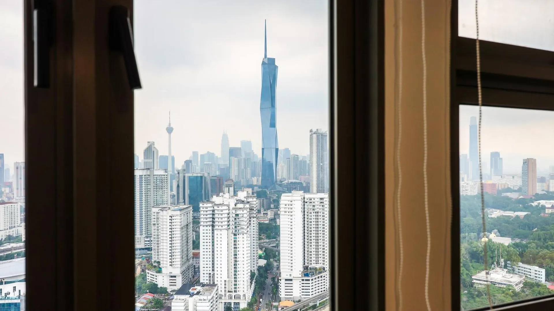 Apartment Infinity Skypool - Kl Suite Kl Sentral Brickfield By Gomain Kuala Lumpur Ma­lay­sia